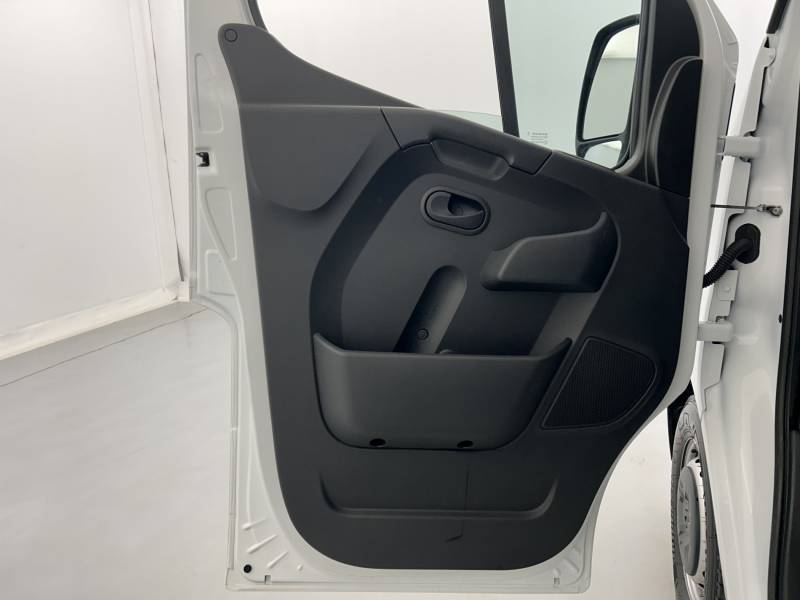 Renault Master - FOURGON FGN TRAC F3500 L3H3 BLUE DCI 135 CONFORT